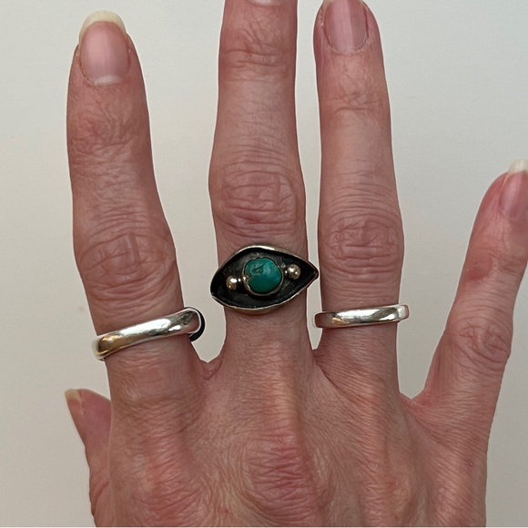 Vintage handmade Silver and Turquoise Ring - Picture 4 of 4